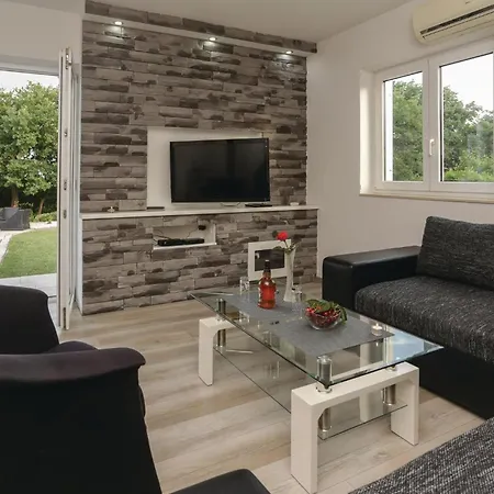 Awesome In Kastel Novi Holiday home Kastela