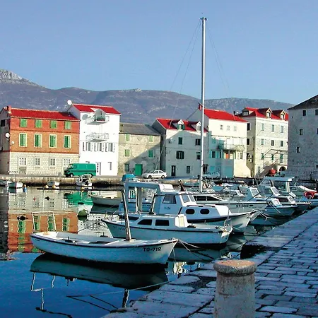 Awesome In Kastel Novi